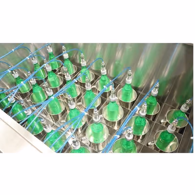 Detalhe do painel de sensores de pressão do testador de stress cracking CanNeed SCT-200 de 26 estações para garrafas PET