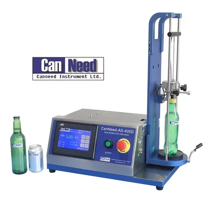 Calculador digital portátil de CO₂ para bebidas CanNeed-AS-400D testando amostras em latas e garrafas