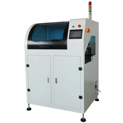 Máquina de carregamento SMT acoplada a sistema de contagem de componentes por raio X, mostrando o buffer de duas estações